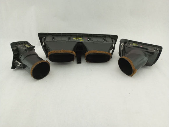 Volvo XC70 Dash Air Vent Set