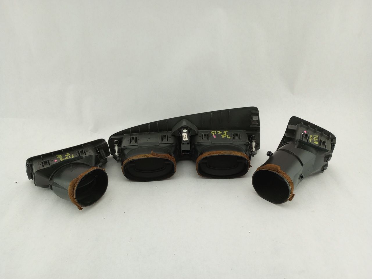 Volvo XC70 Dash Air Vent Set - 0