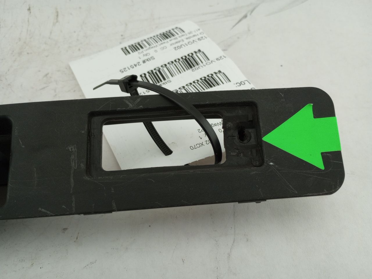 Volvo XC70 Rear Liftgate Handle