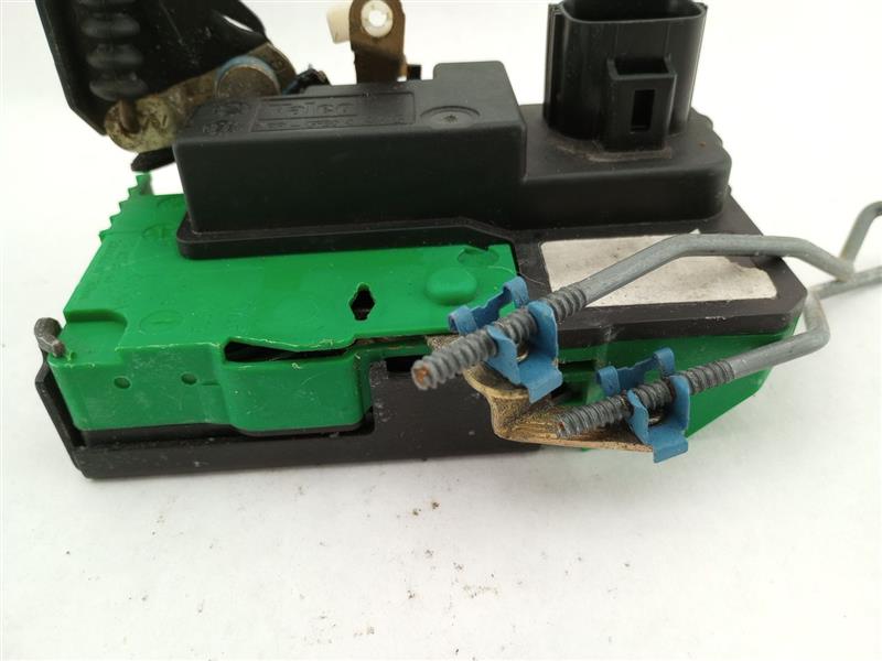 Volvo XC70 Front Left Door Latch