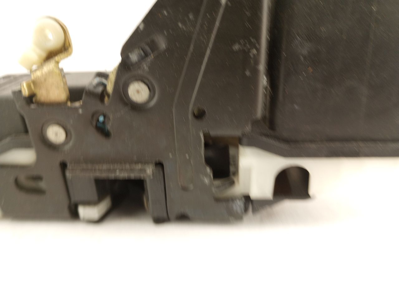 Volvo XC70 Rear Left Door Latch