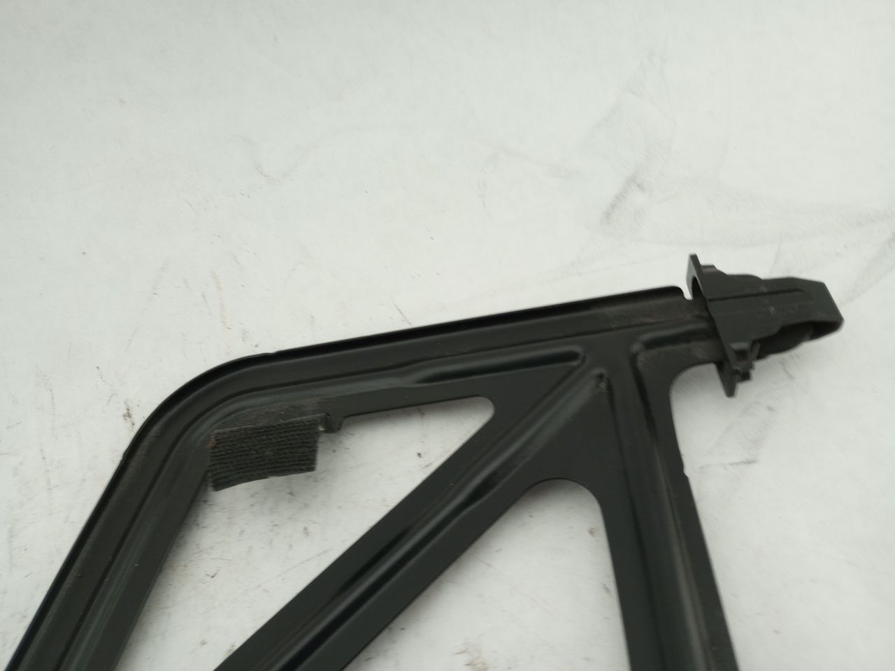 Volvo XC70 Battery Hold Down Bracket