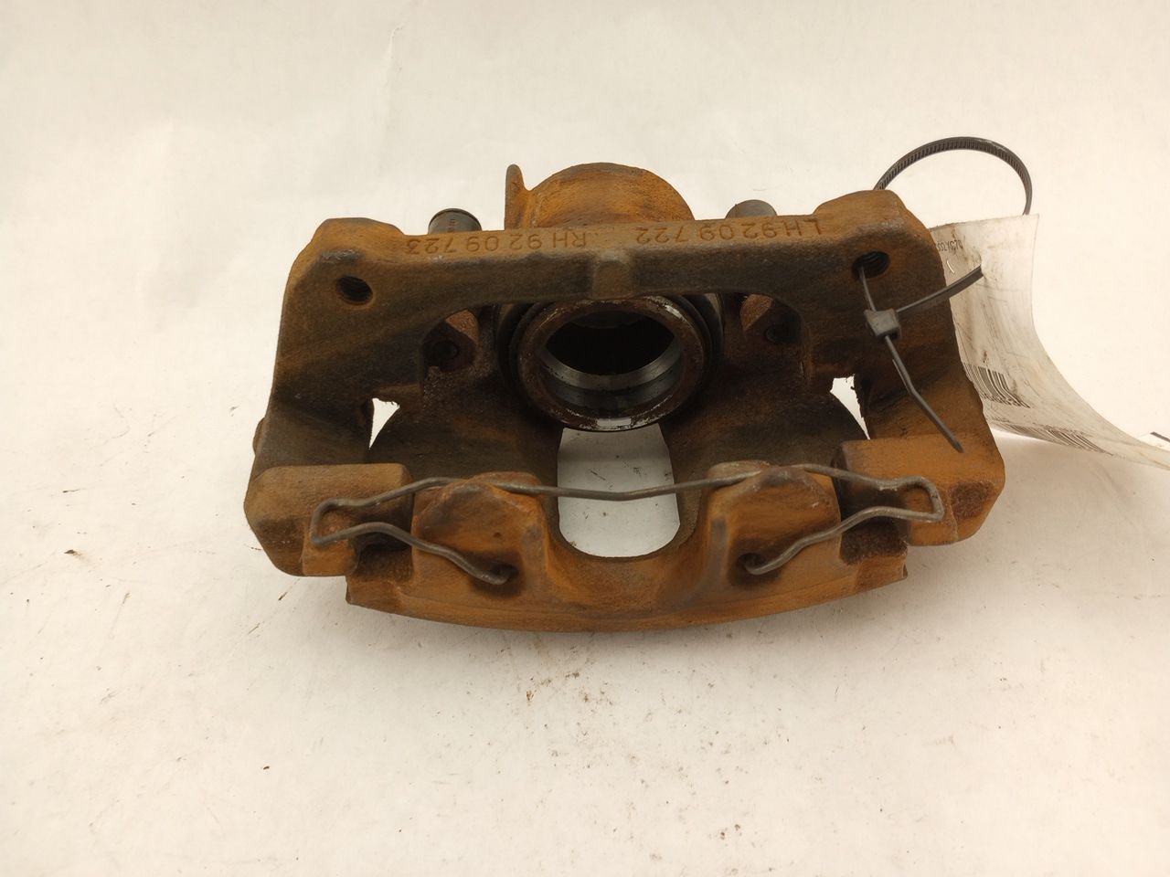 Volvo XC70 Front Right Brake Caliper - 0