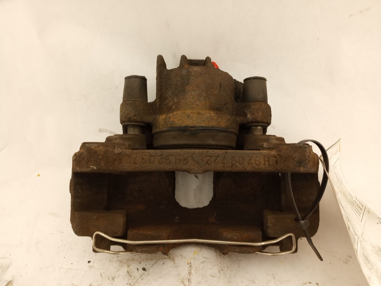 Volvo XC70 Front Right Brake Caliper - 0