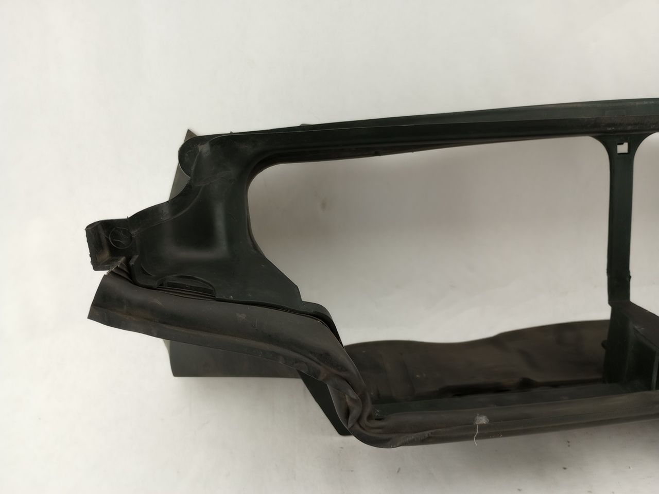 Volvo XC70 Radiator Air Shroud