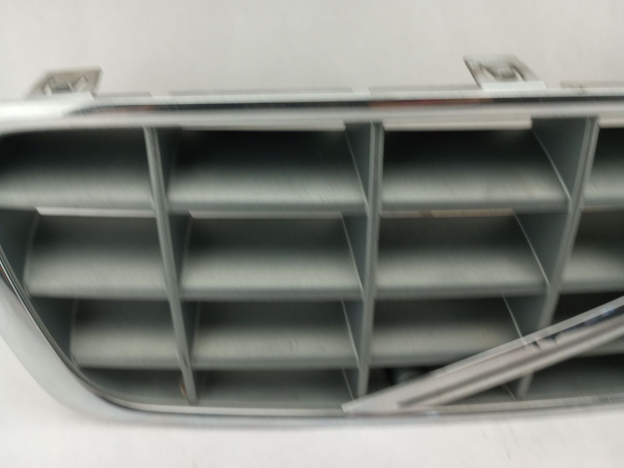 Volvo XC70 Front Grille