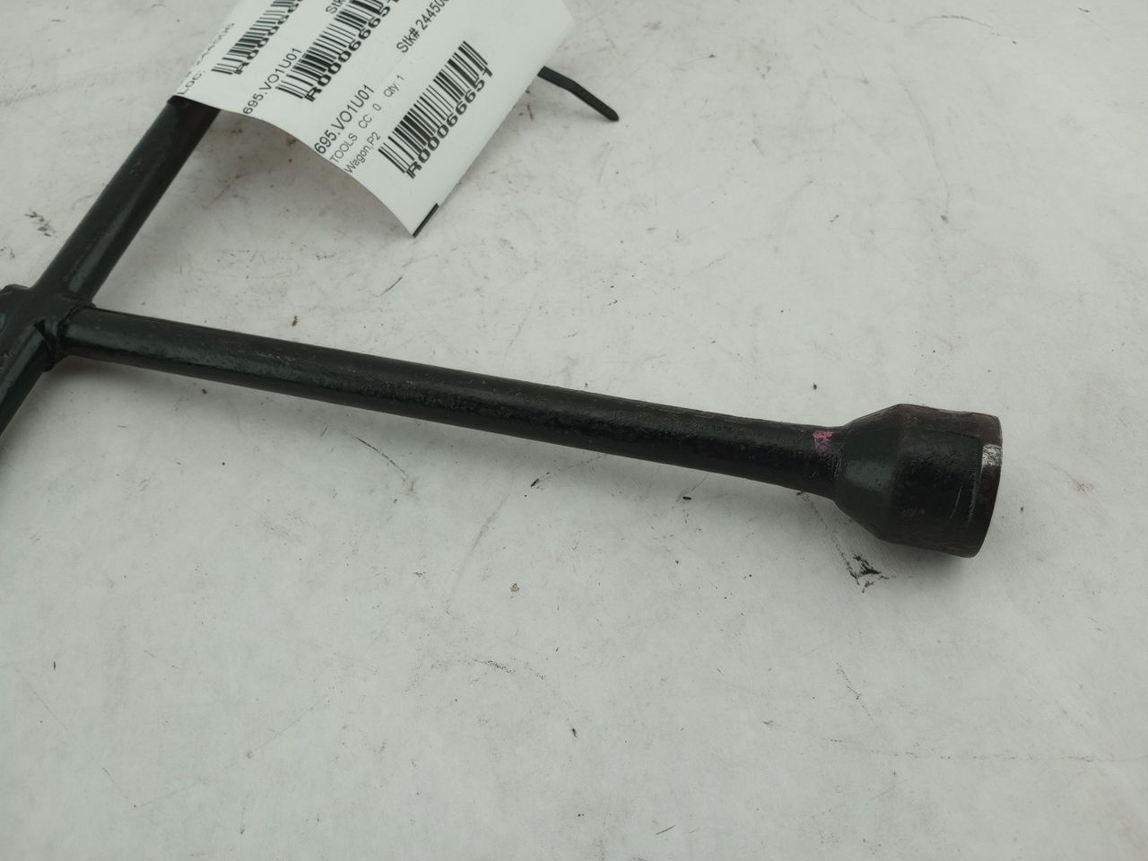 Volvo XC70 Four Way Lug Nut Wrench