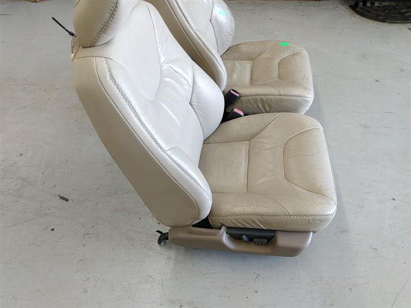 Volvo XC70 Front Seat Set