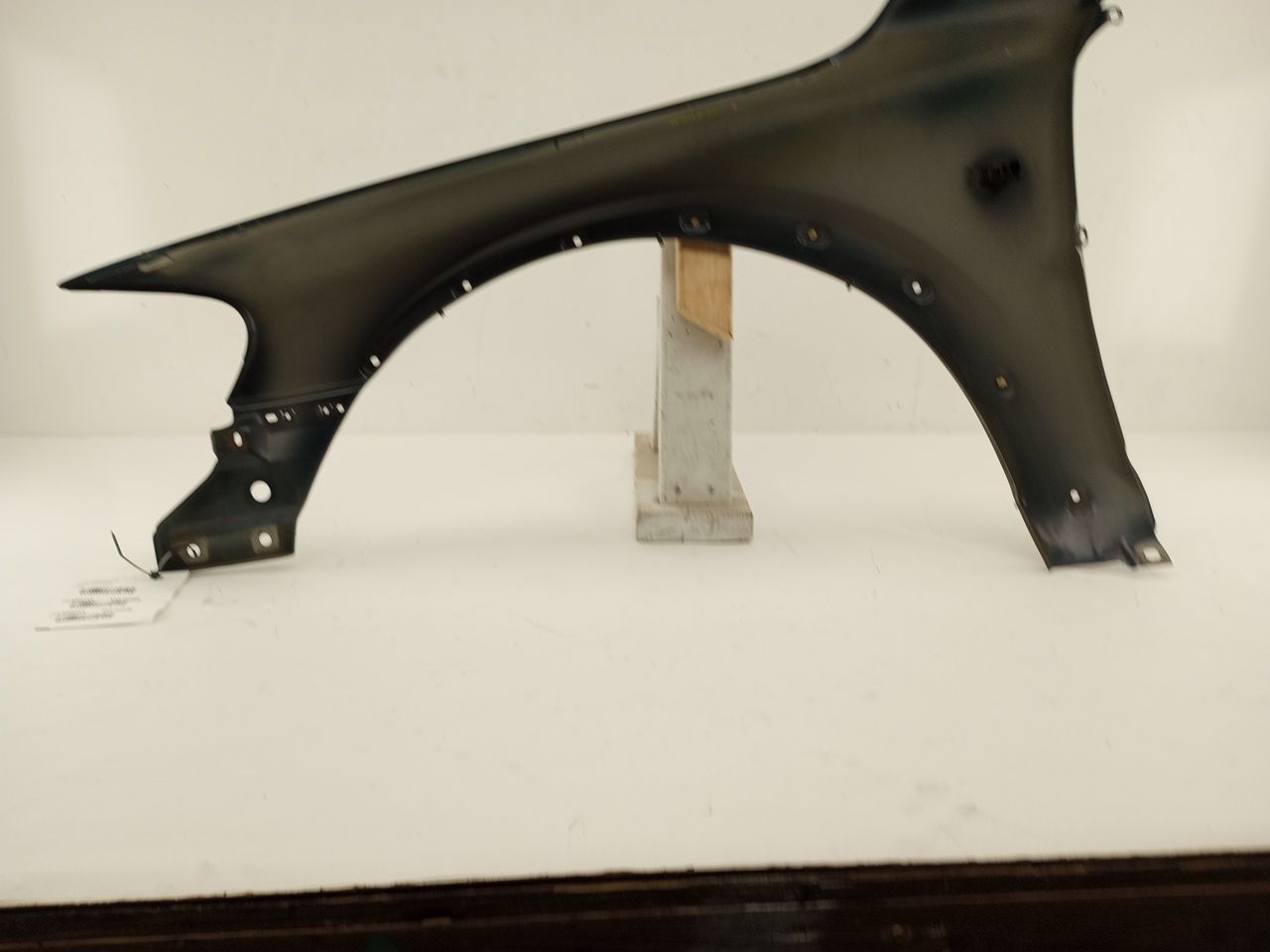 Volvo XC70 Front Right Fender - 0