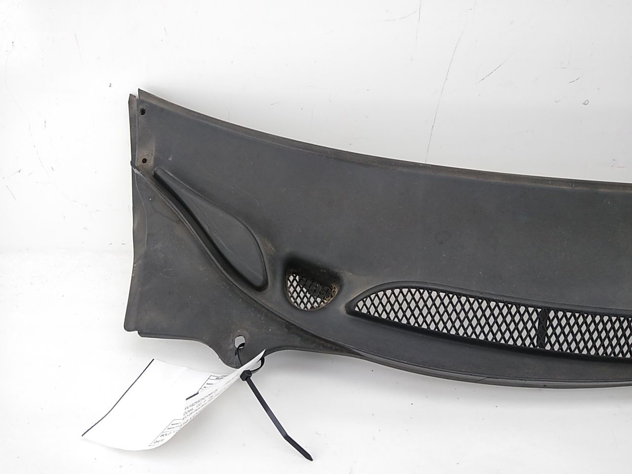 ヴルブル Volvo XC70 Wiper Cowl Vent Panel | Playground PAR