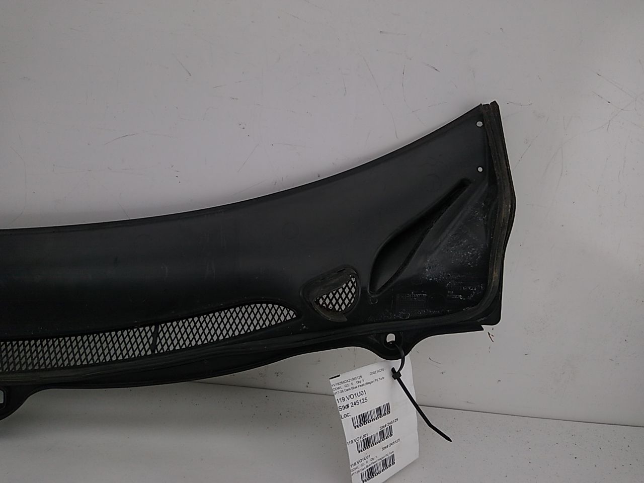 Volvo XC70 Wiper Cowl Vent Panel