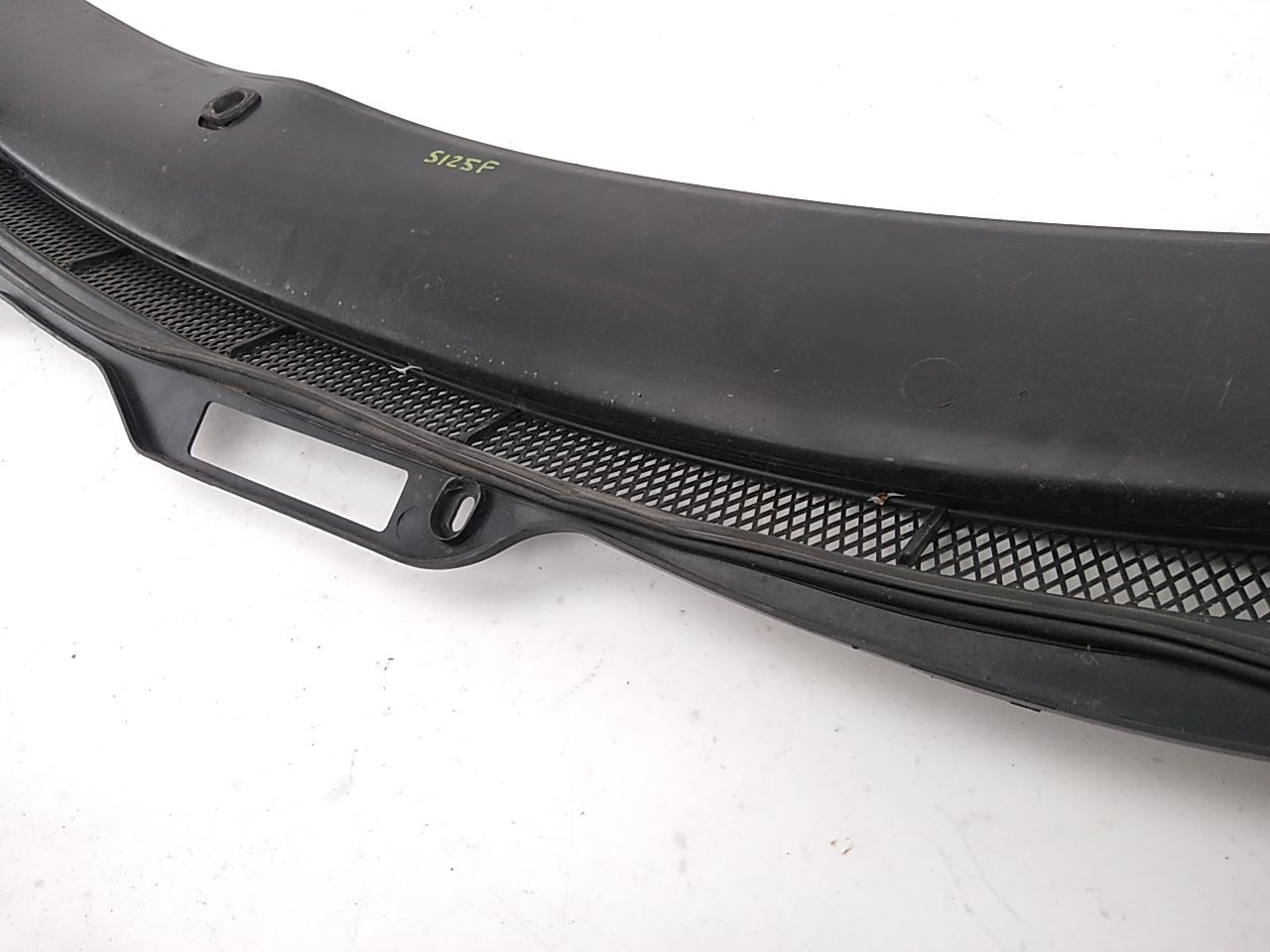 Volvo XC70 Wiper Cowl Vent Panel