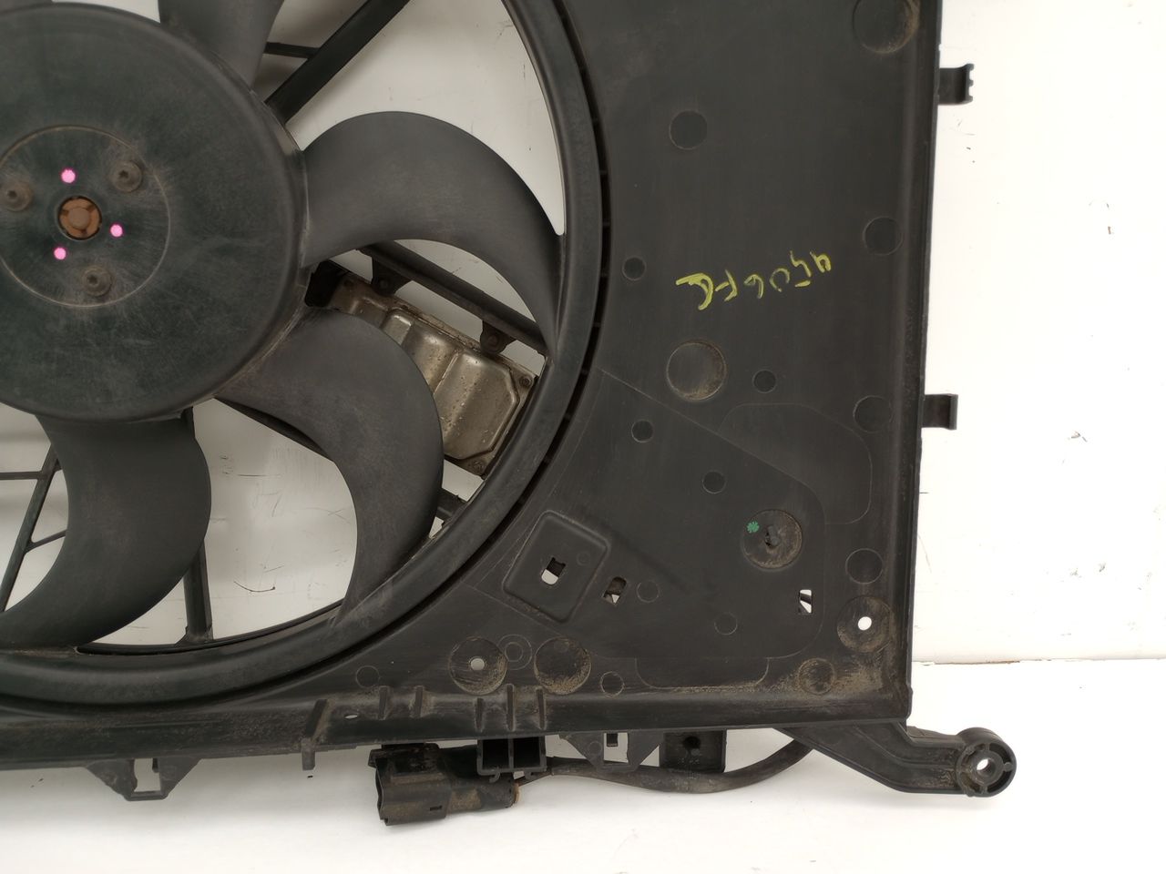 Volvo XC70 Cooling Fan Assembly