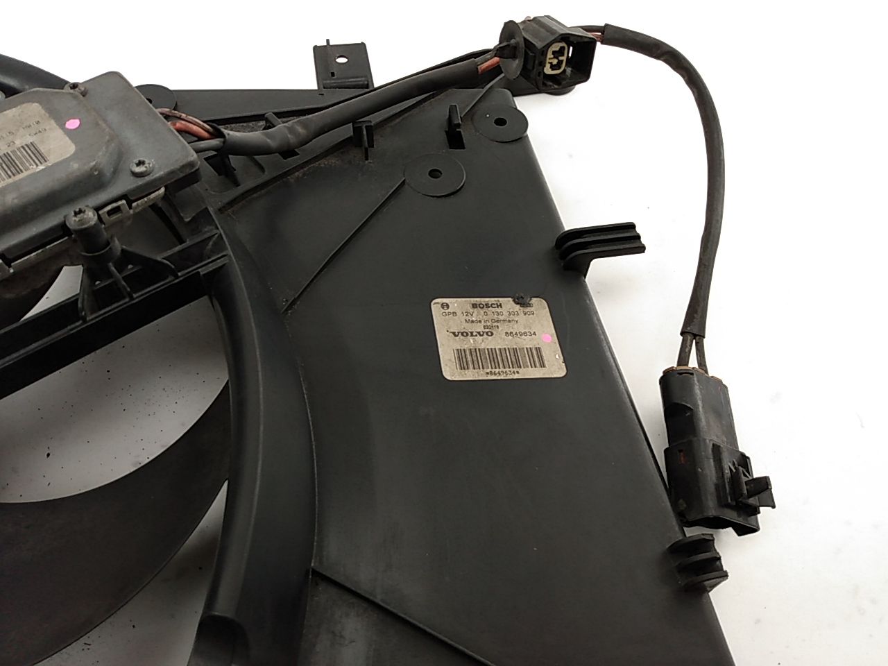 Volvo XC70 Cooling Fan Assembly