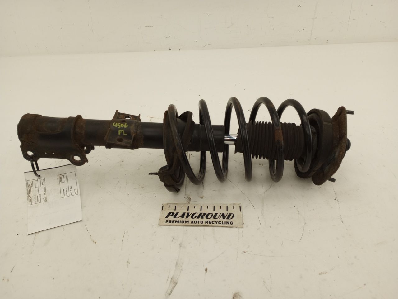 Volvo XC70 Front Left Strut Assembly