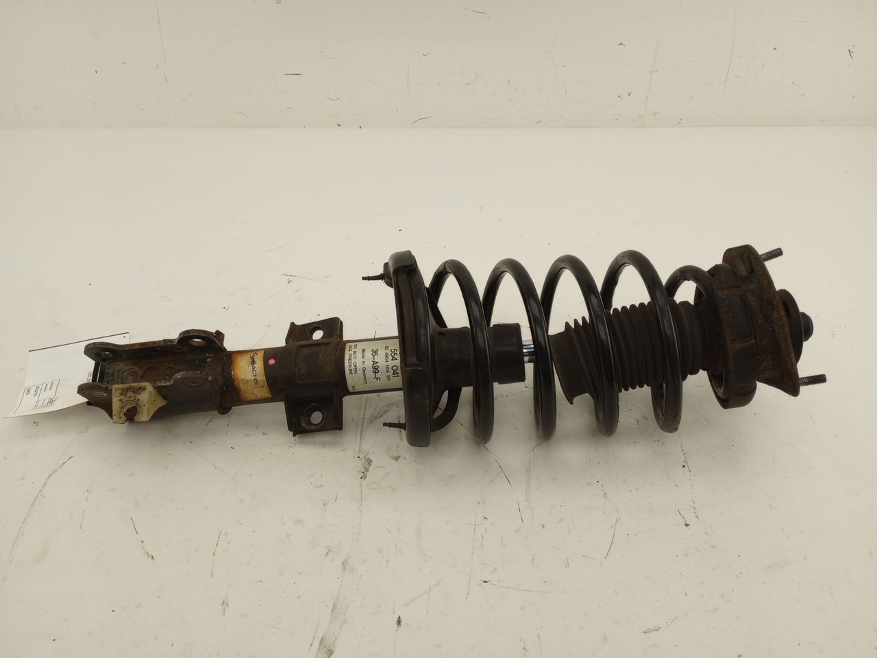 Volvo XC70 Front Left Strut Assembly - 0