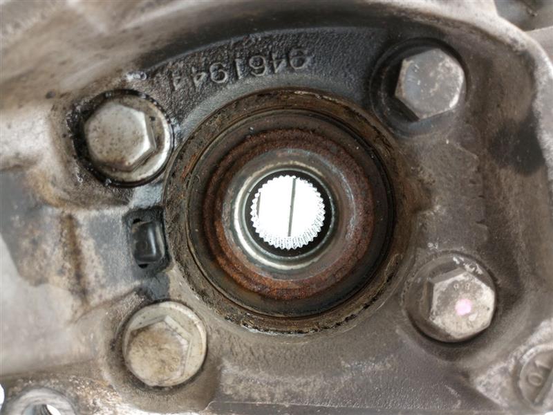 Volvo XC70 Front Right Knuckle & Hub Assembly