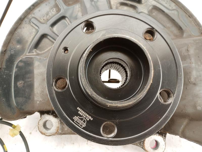 Volvo XC70 Front Left Knuckle & Hub Assembly