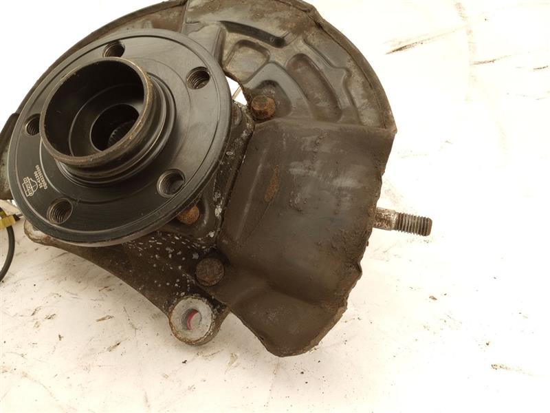 Volvo XC70 Front Left Knuckle & Hub Assembly