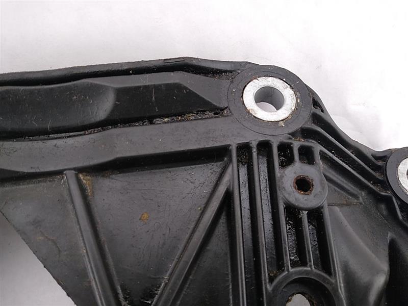 Volvo XC70 Rear Differential Mount Bracket