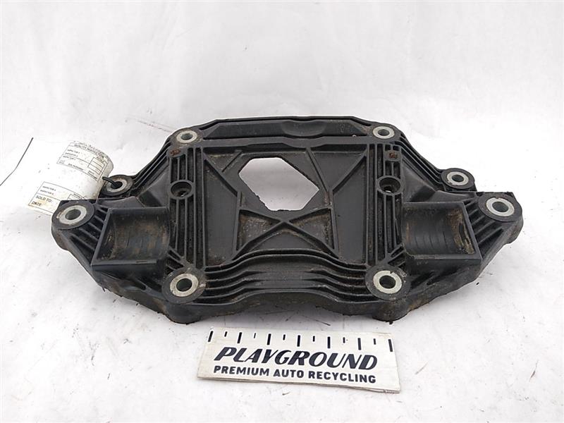 Volvo XC70 Rear Differential Mount Bracket