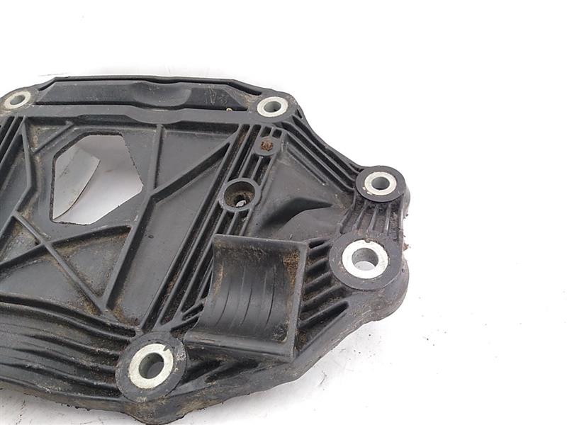 Volvo XC70 Rear Differential Mount Bracket