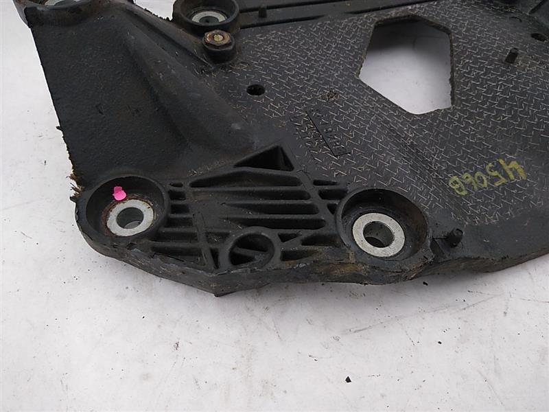 Volvo XC70 Rear Differential Mount Bracket