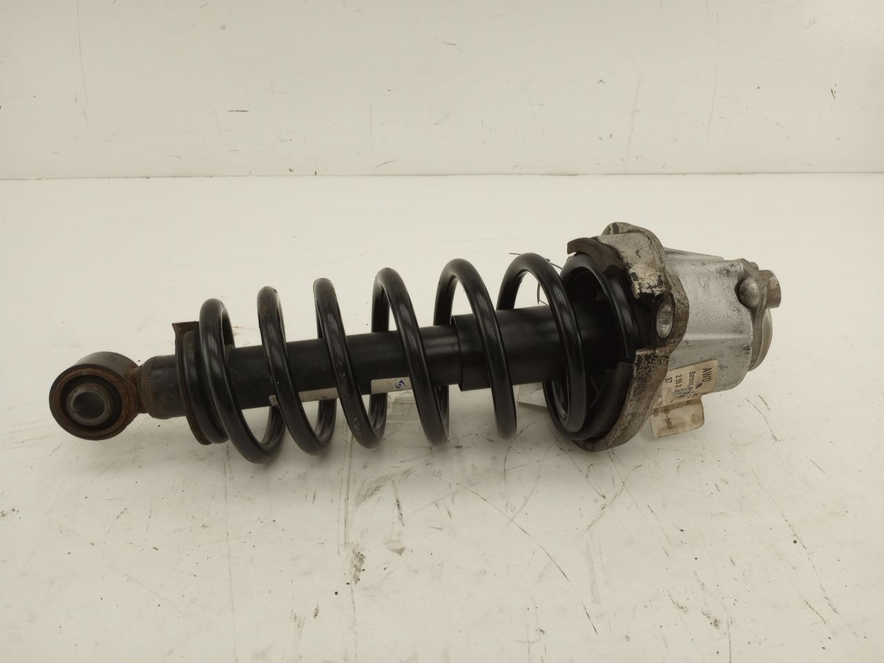 Volvo XC70 Rear Left Strut Assembly - 0