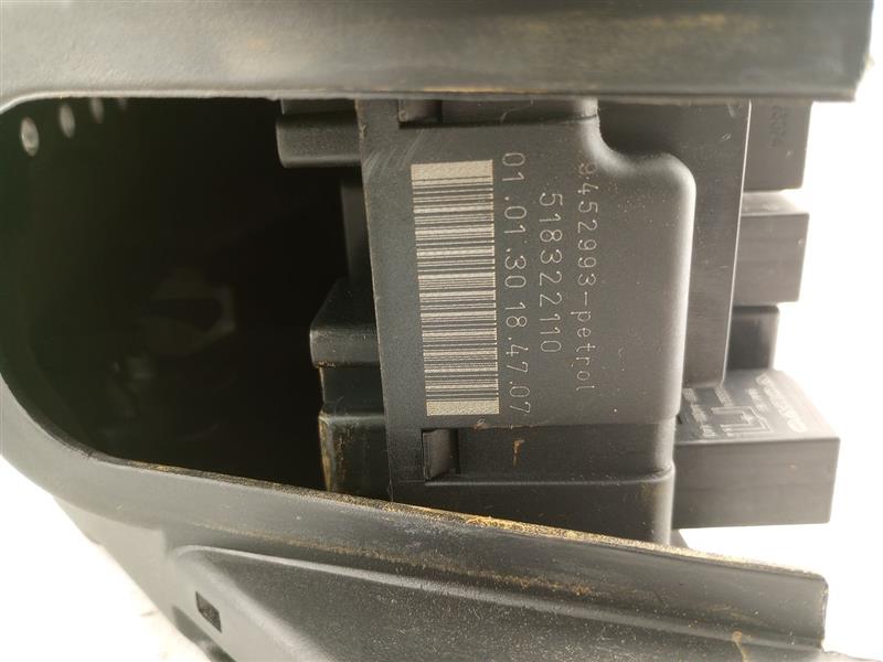 Volvo XC70 Engine Bay Fuse Box