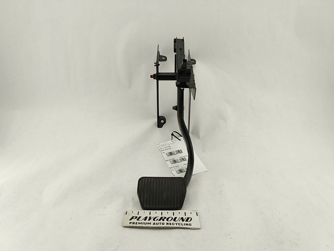 Volvo XC70 Brake Pedal Assembly