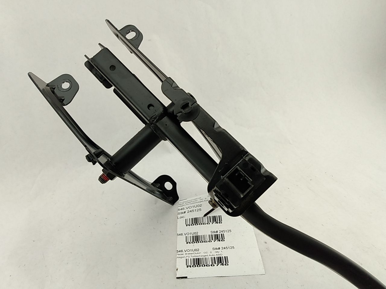 Volvo XC70 Brake Pedal Assembly