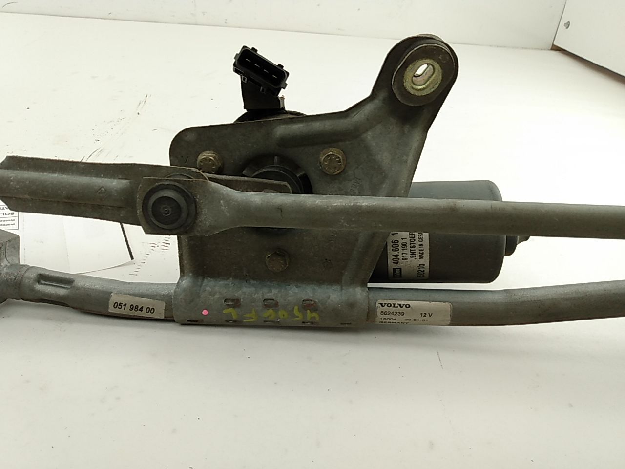 Volvo XC70 Windshield Wiper Motor