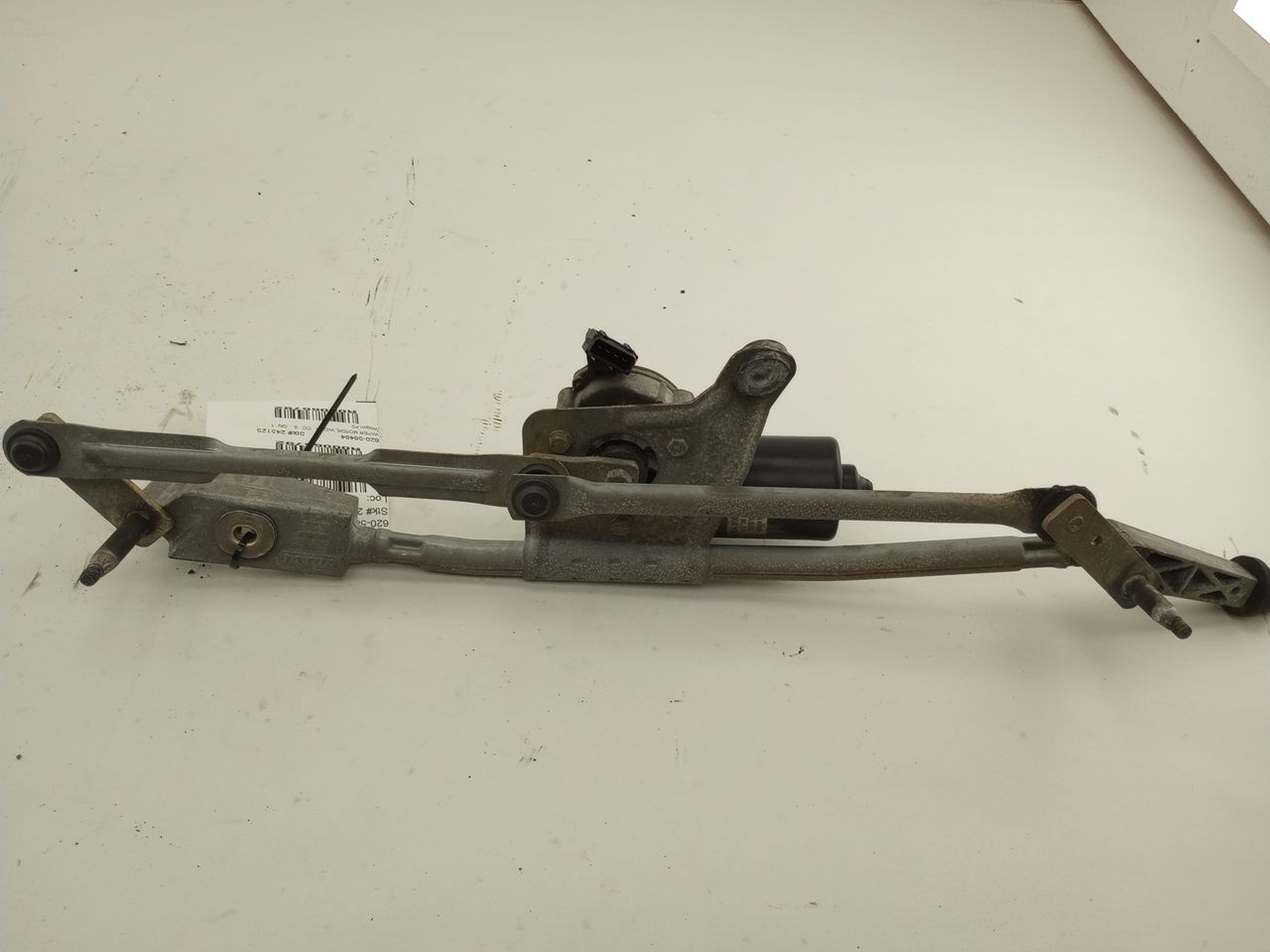 Volvo XC70 Windshield Wiper Motor - 0