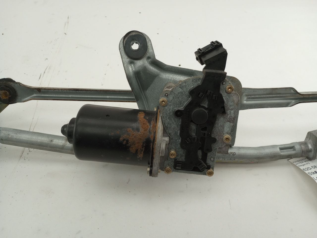 Volvo XC70 Windshield Wiper Motor