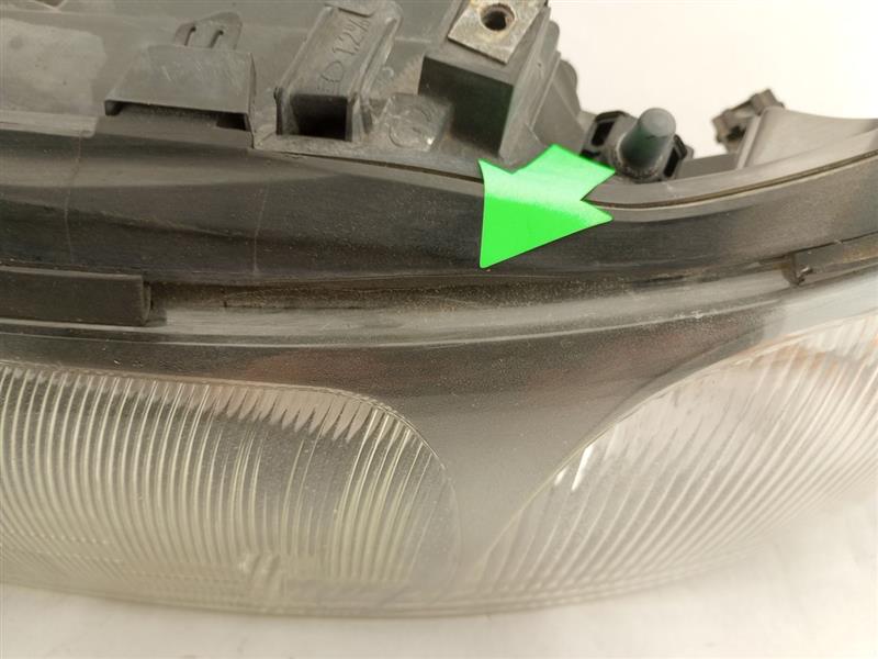 Volvo XC70 Front Left Headlamp - 0