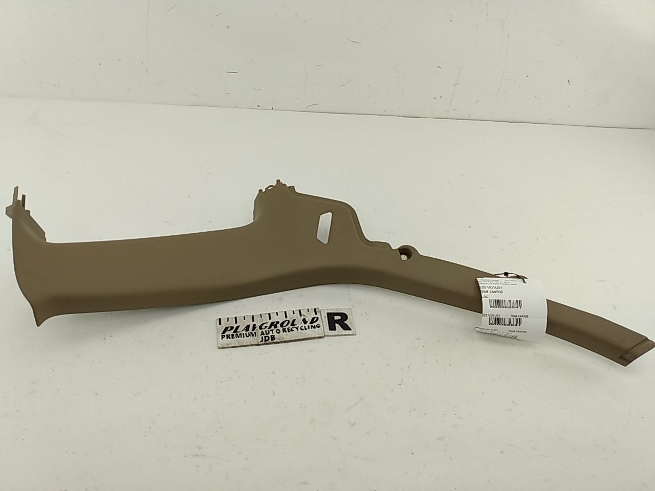 Volvo XC70 Rear Right C Pillar