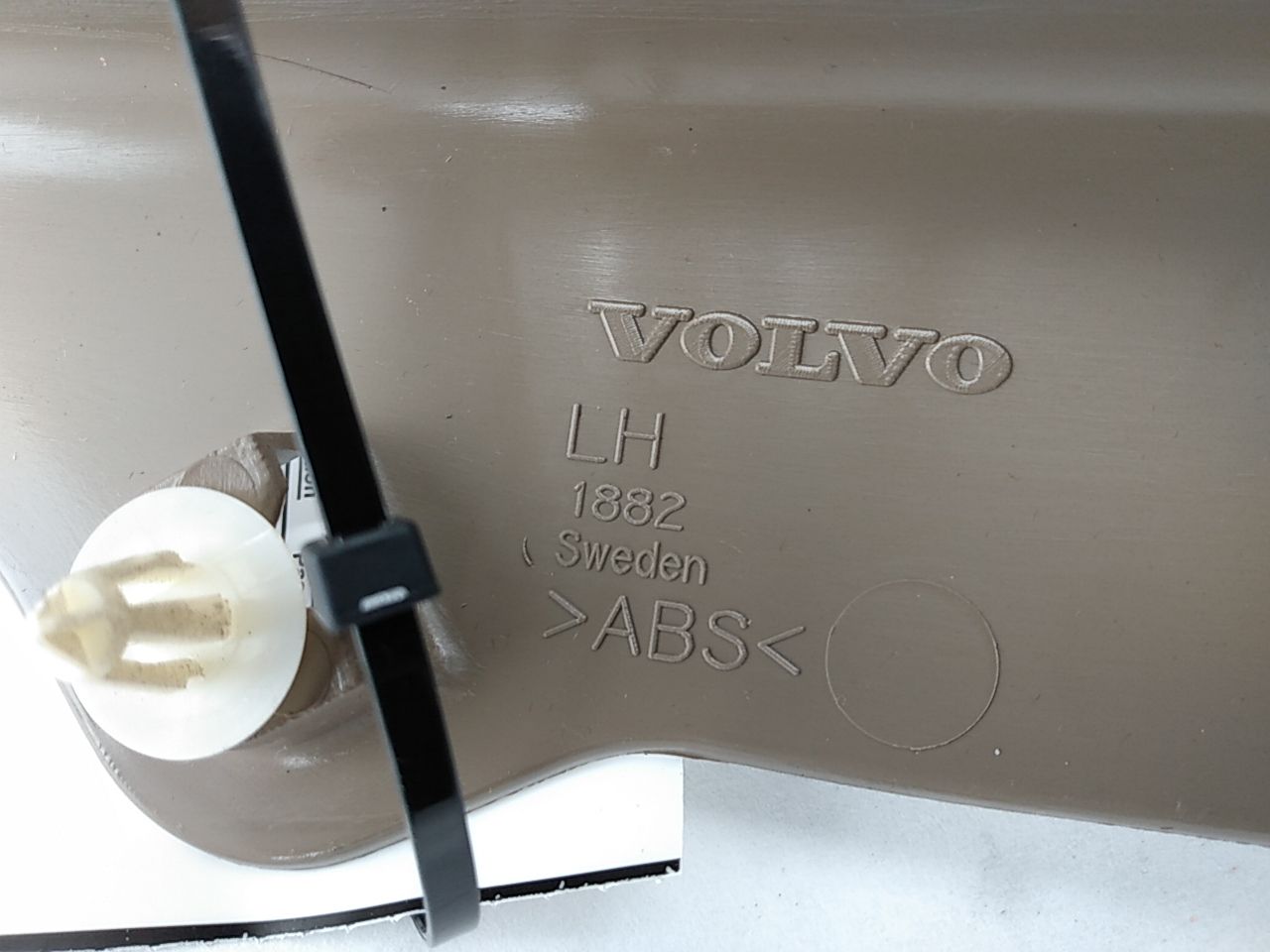 Volvo XC70 Rear Left C Pillar