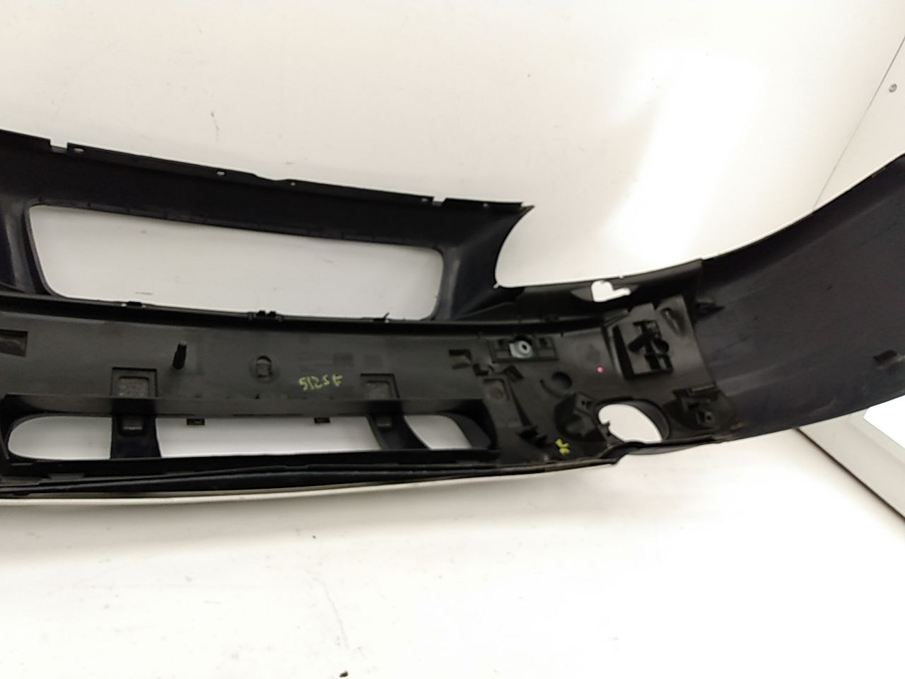 Volvo XC70 Front Bumper Cover