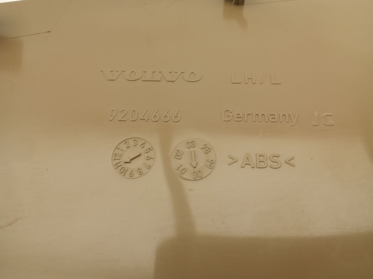 Volvo V70 Left Center Console Side Trim