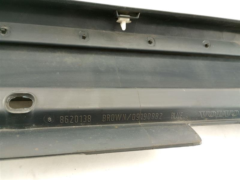 Volvo XC70 Right Skirt Sill