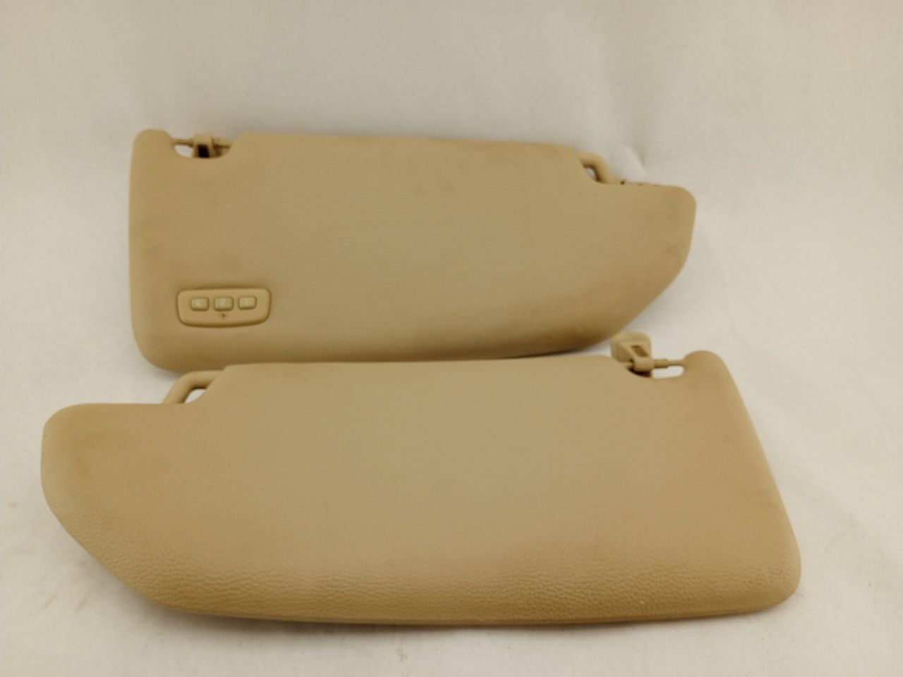 Volvo XC70 Front Sun Visor Set - 0