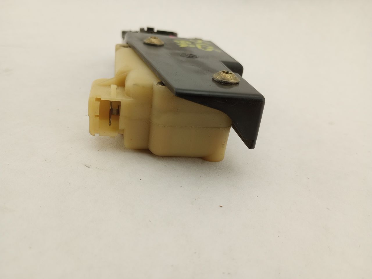 Volvo XC70 Fuel Door Release Actuator