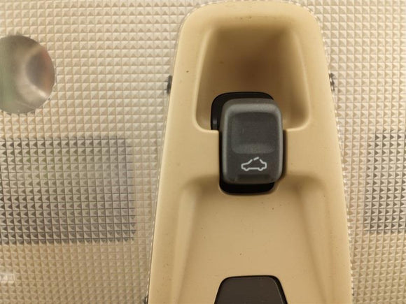 Volvo XC70 Interior Rear View Mirror & Console