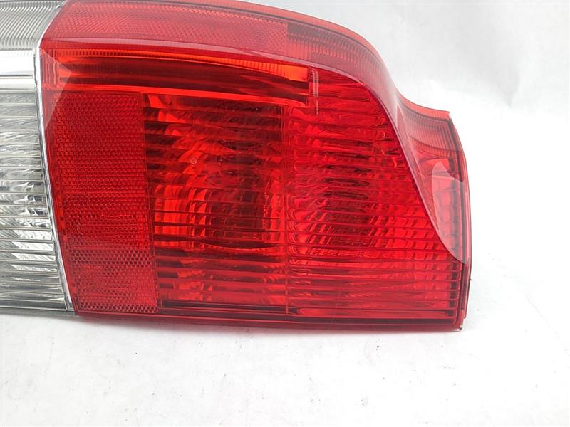 Volvo XC70 Rear Left Lower Tail Lamp Assembly