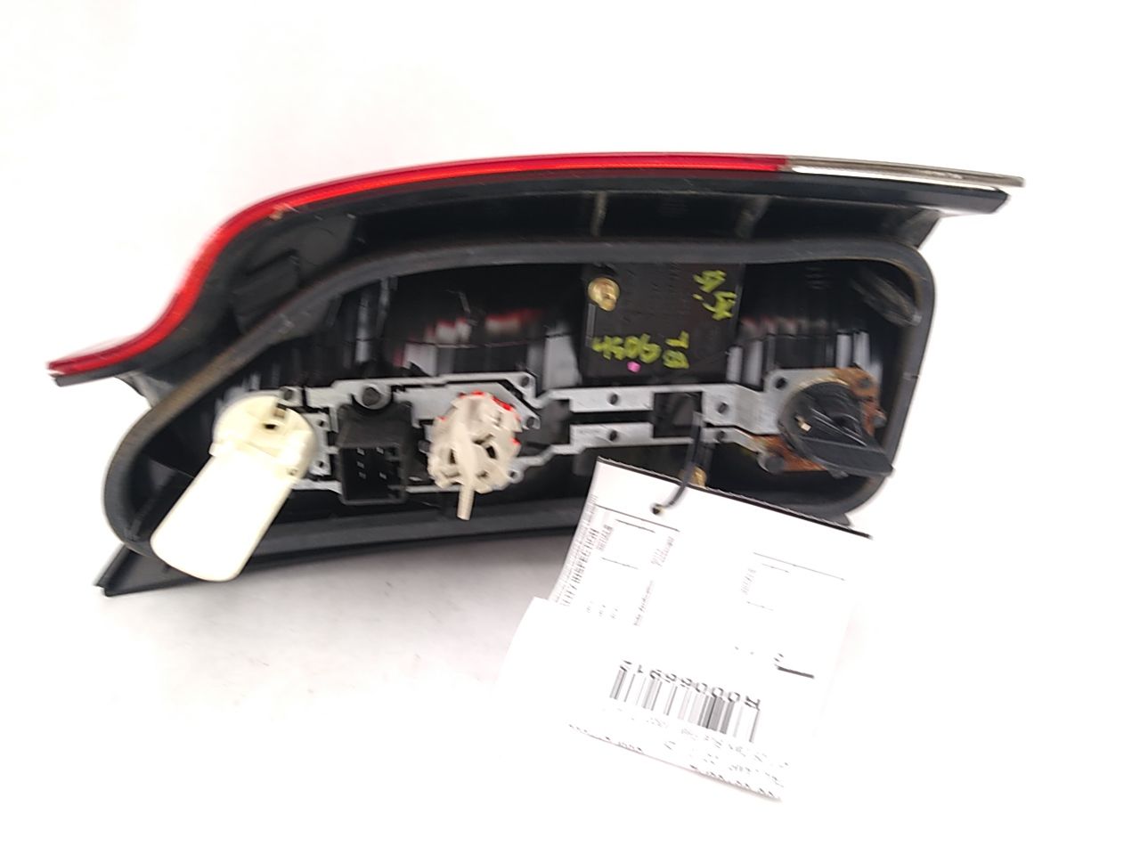 Volvo XC70 Rear Left Lower Tail Lamp Assembly **AS-IS** - 0