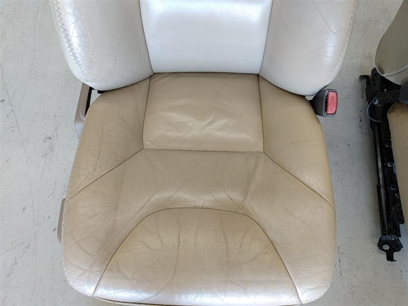 Volvo XC70 Front Seat Set