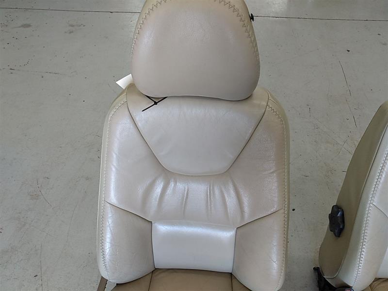 Volvo XC70 Front Seat Set