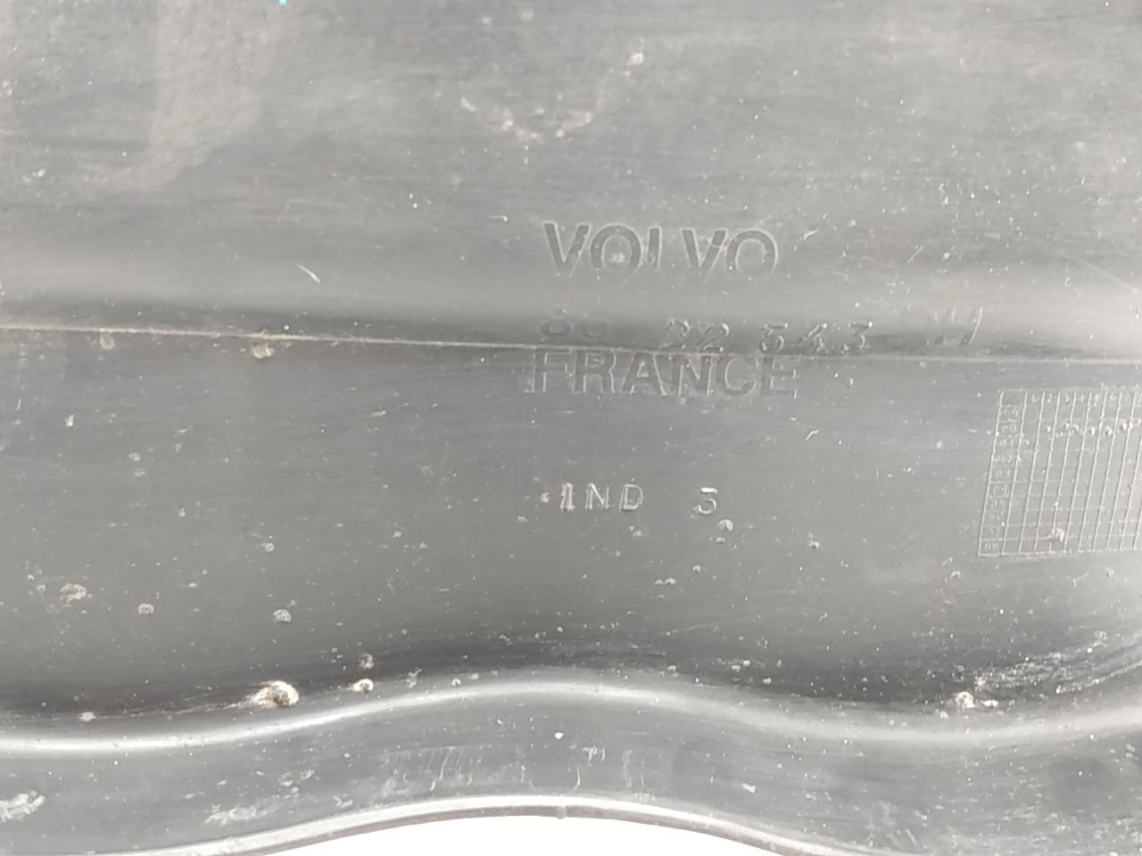 Volvo XC70 Front Right Inner Fender Liner