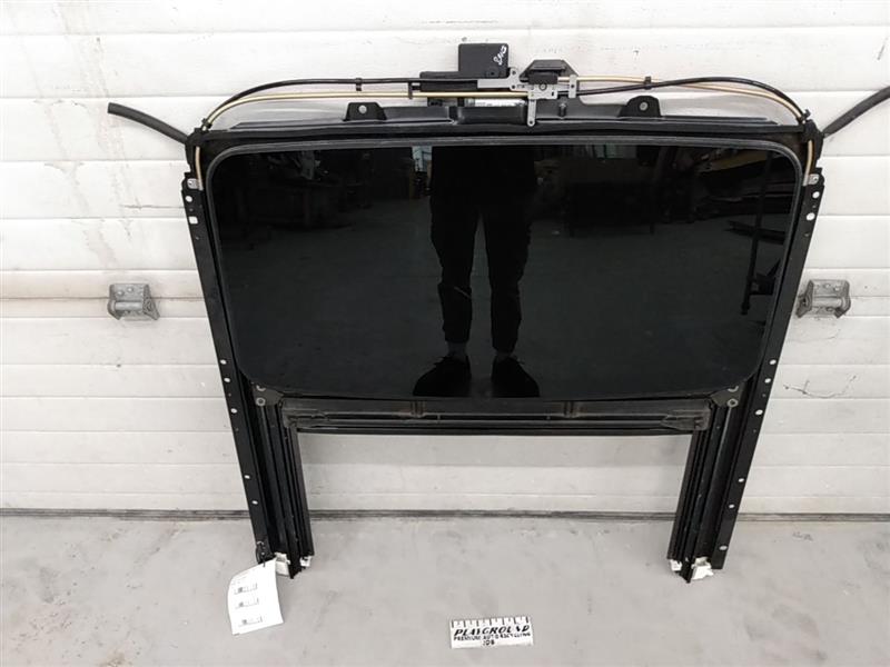 Volvo XC70 Sunroof Panel Assembly