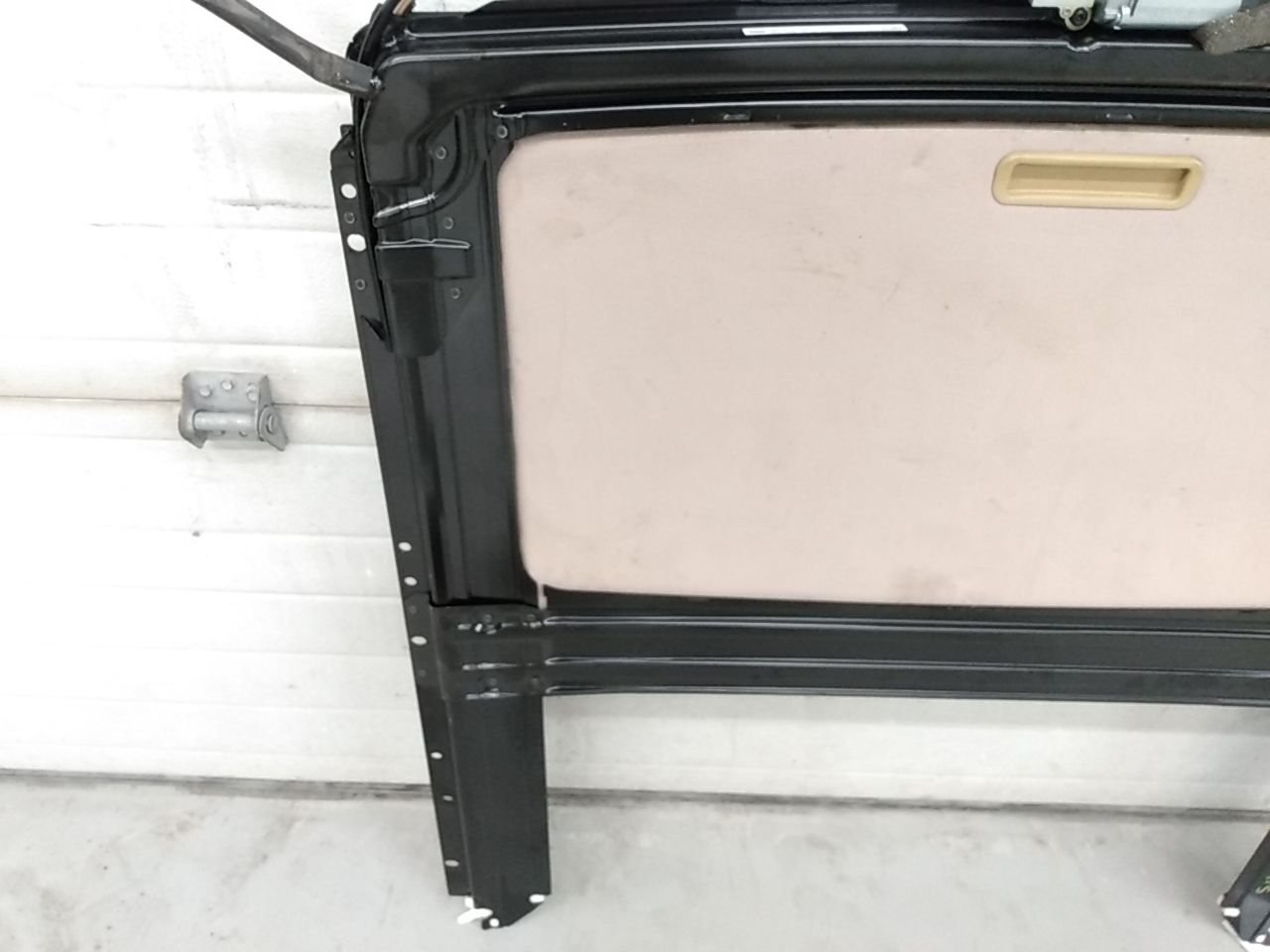 Volvo XC70 Sunroof Panel Assembly